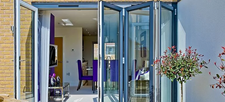 Commercial Door Glass Repair in Melbourne, VIC